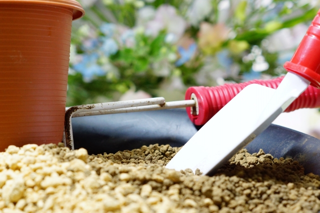 ガーデニングの土どれがいい 園芸用土の選び方と土作り方法