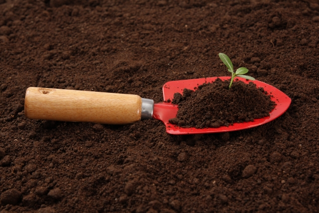 ガーデニングの土どれがいい 園芸用土の選び方と土作り方法